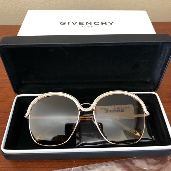 NEW Givenchy Round Sunglasses - Picture 5 of 5